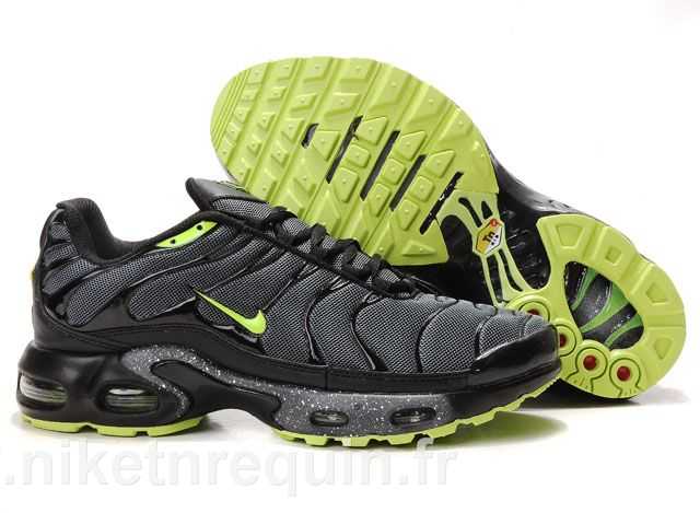 Nike Air Tn Verte Verte Seule Marque Noire Empeigne